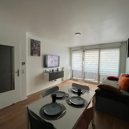Apartment Perle Hdg Confort La Courneuve